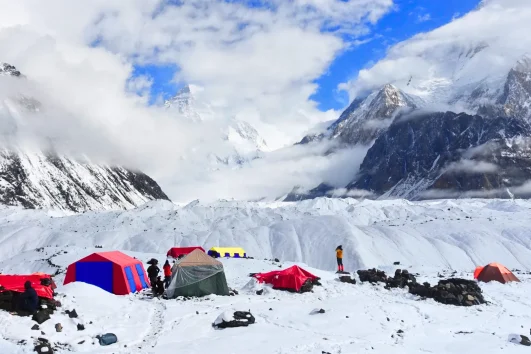 Snowy concordia campsite
